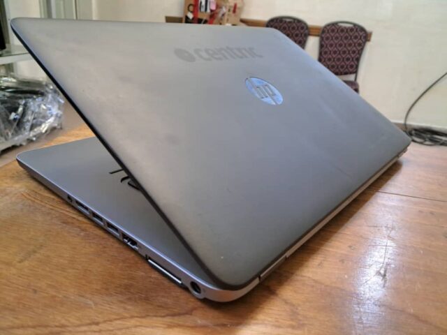 HP ELITEBOOK 